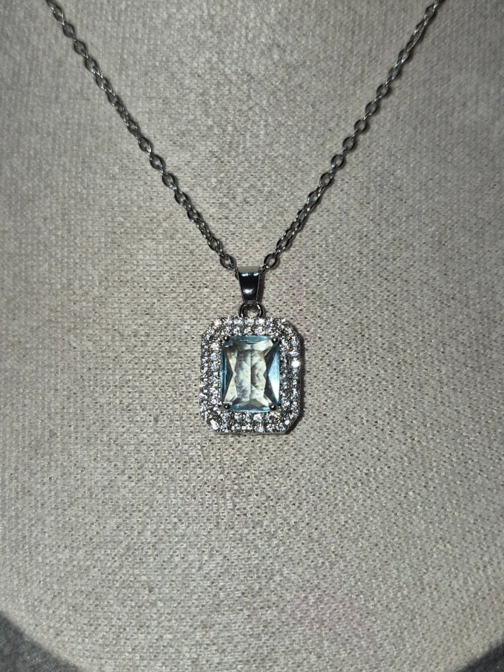 18KWG Swarovski Crystal Emerald Cut Ice-Blue Halo Necklace *NEW*